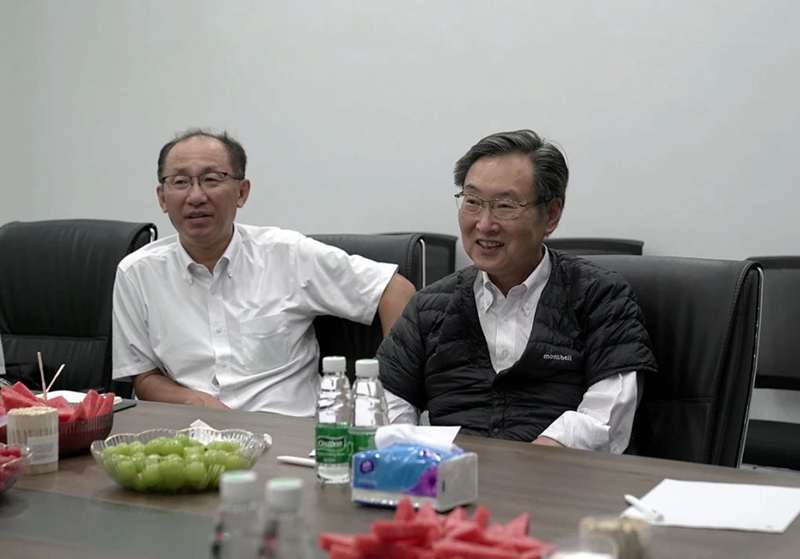 合作引领，创印未来！爱普生董事长一行到访和记官方网站！